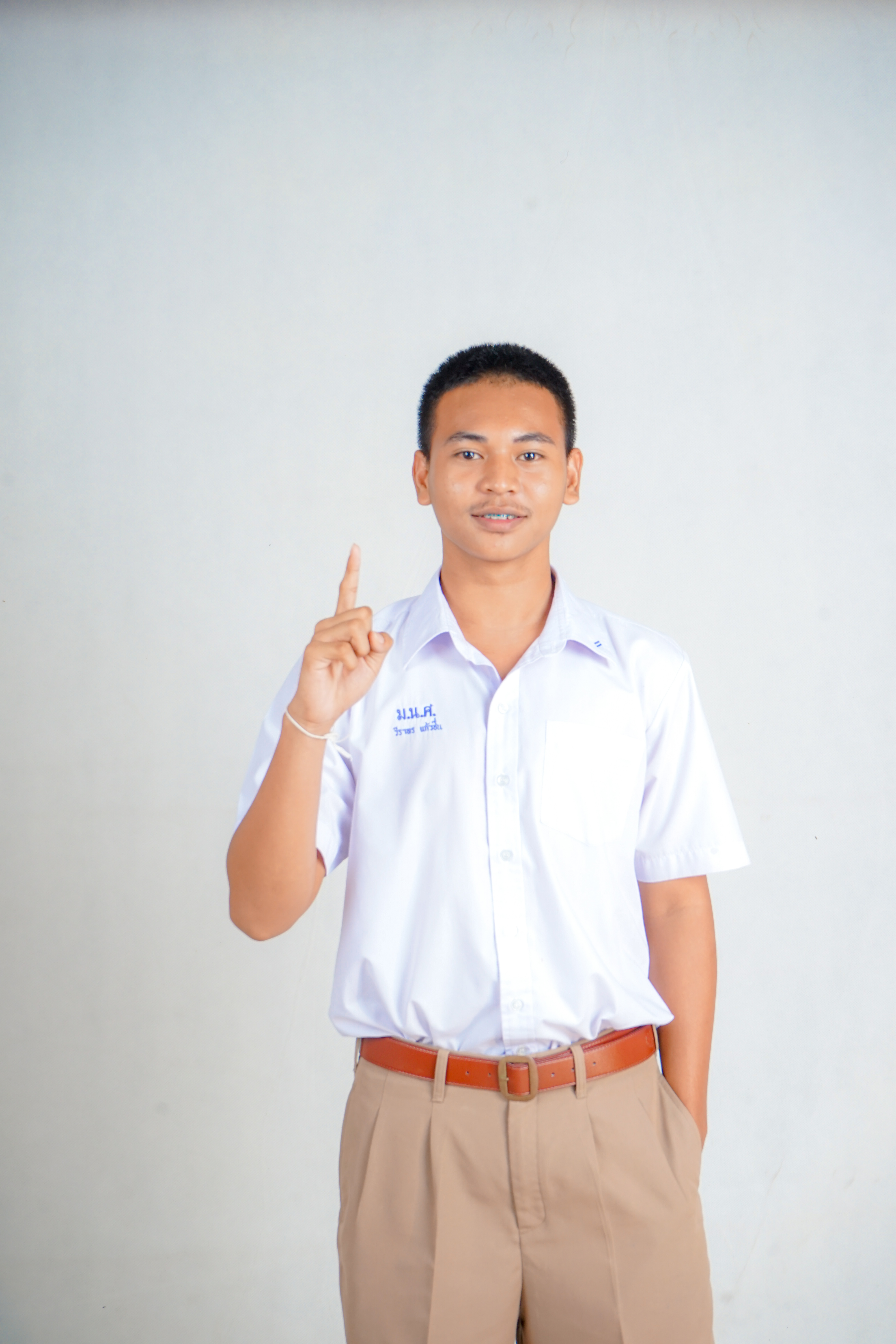 นาย วีราทร แก้วชื่น