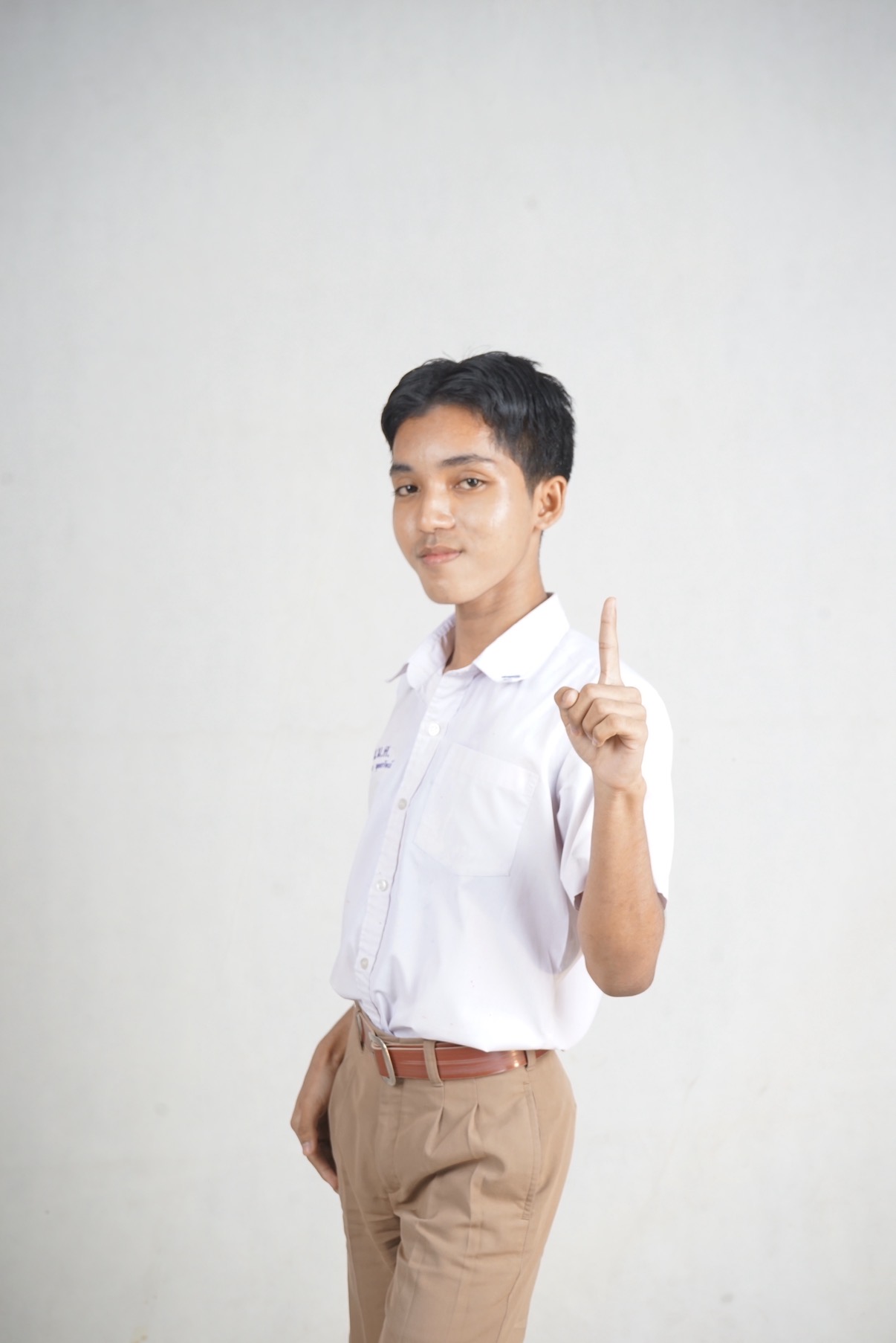 นาย โอฬาร พุทธรัตน์